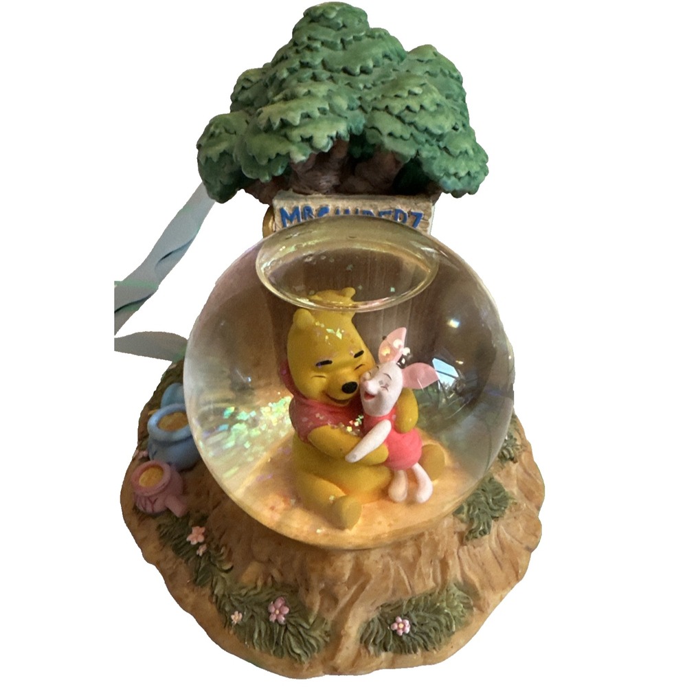 Disney Store Winnie the Pooh‎ & Piglet Treehouse Snow Globe 2001 Exclusive